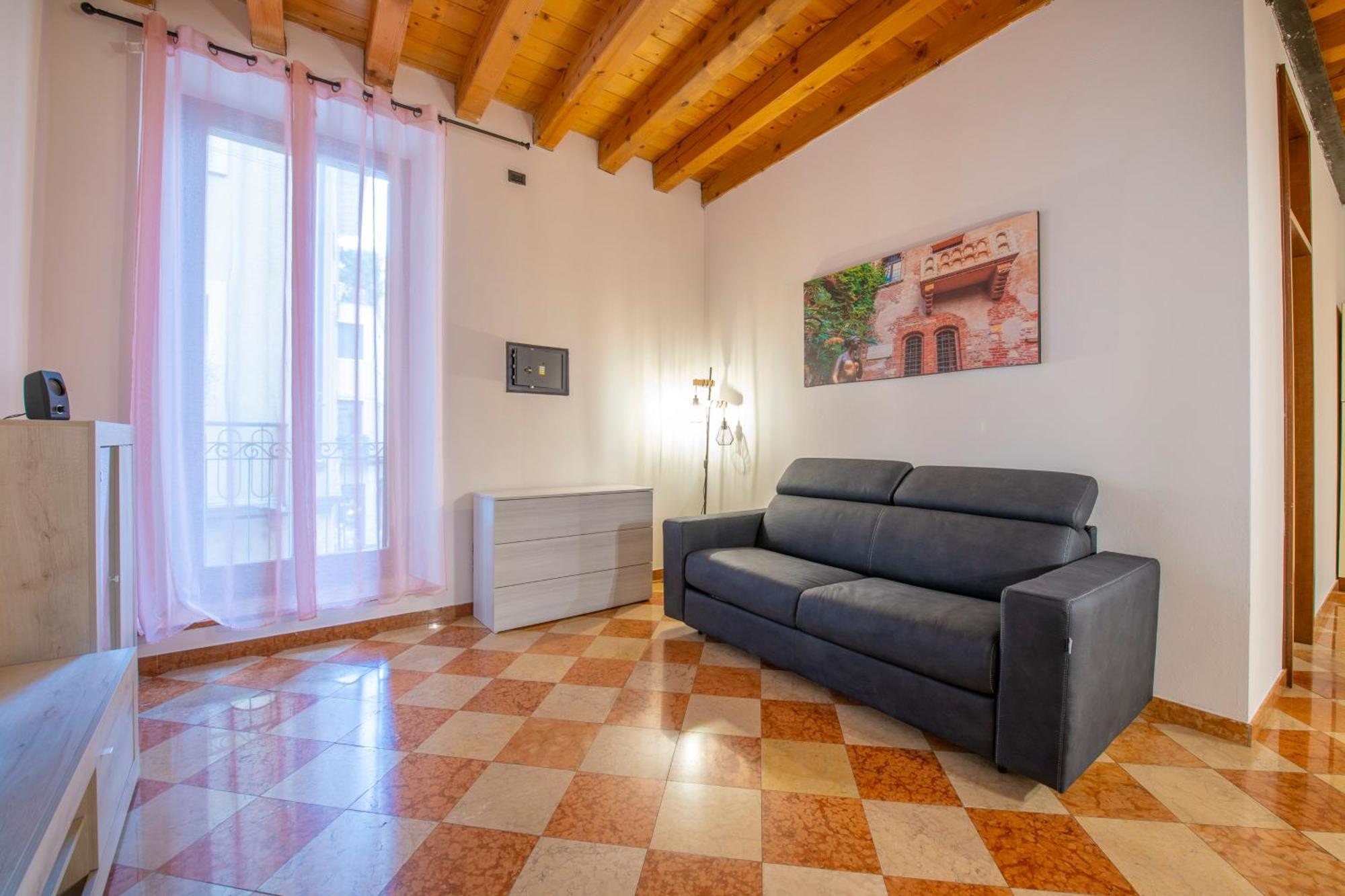 Arena Suite Mazzini Verona Bagian luar foto