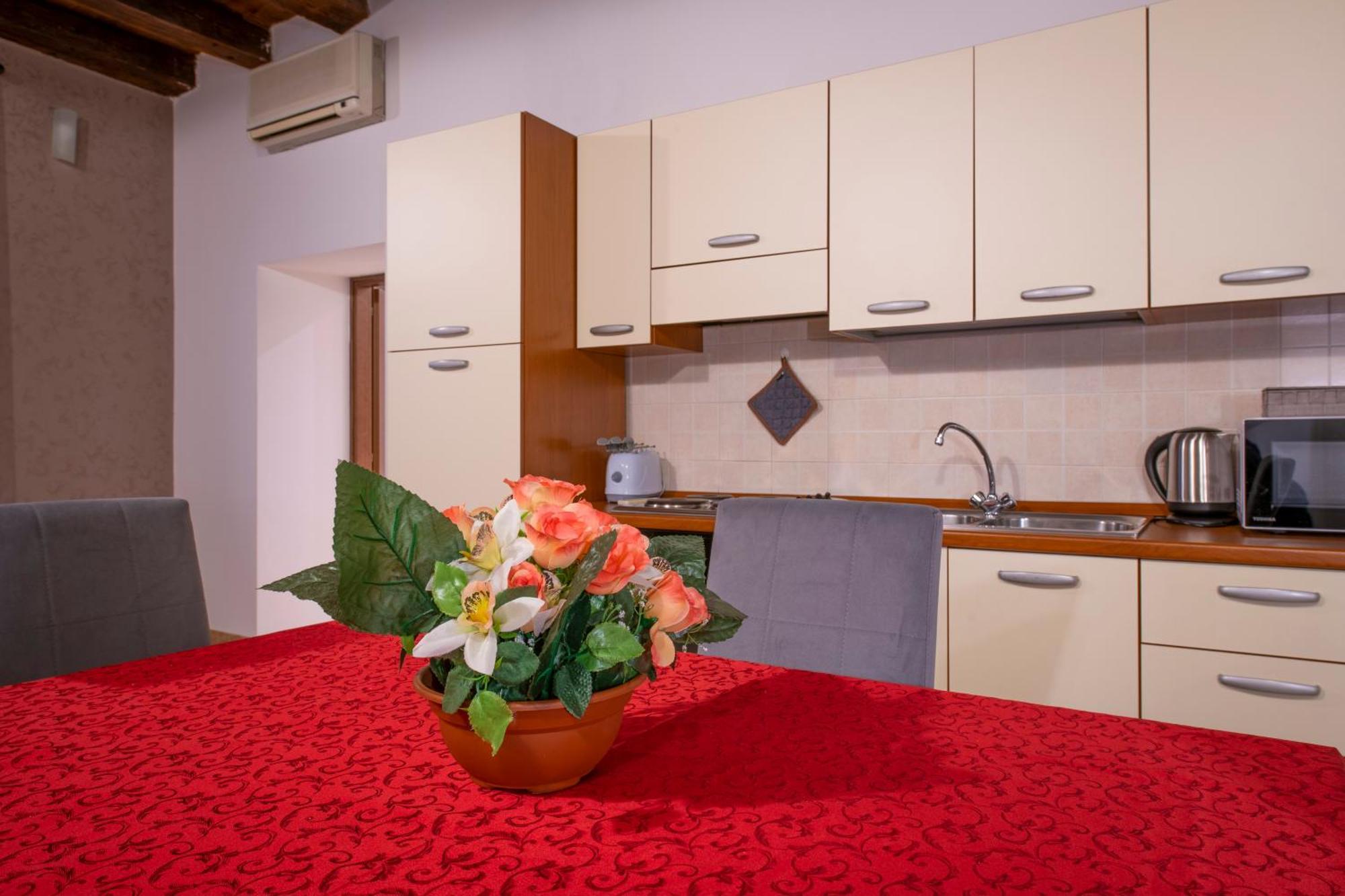 Arena Suite Mazzini Verona Bagian luar foto