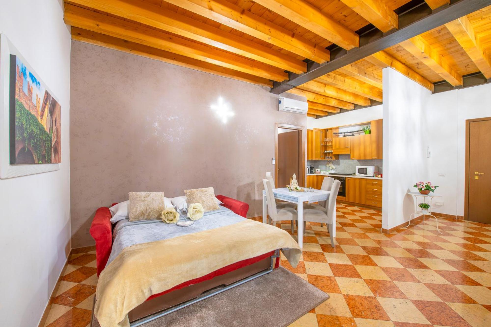 Arena Suite Mazzini Verona Bagian luar foto