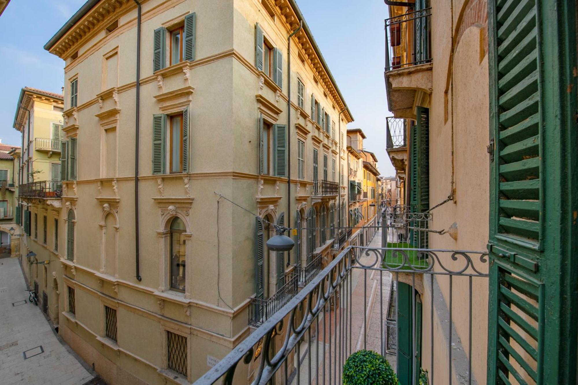 Arena Suite Mazzini Verona Bagian luar foto