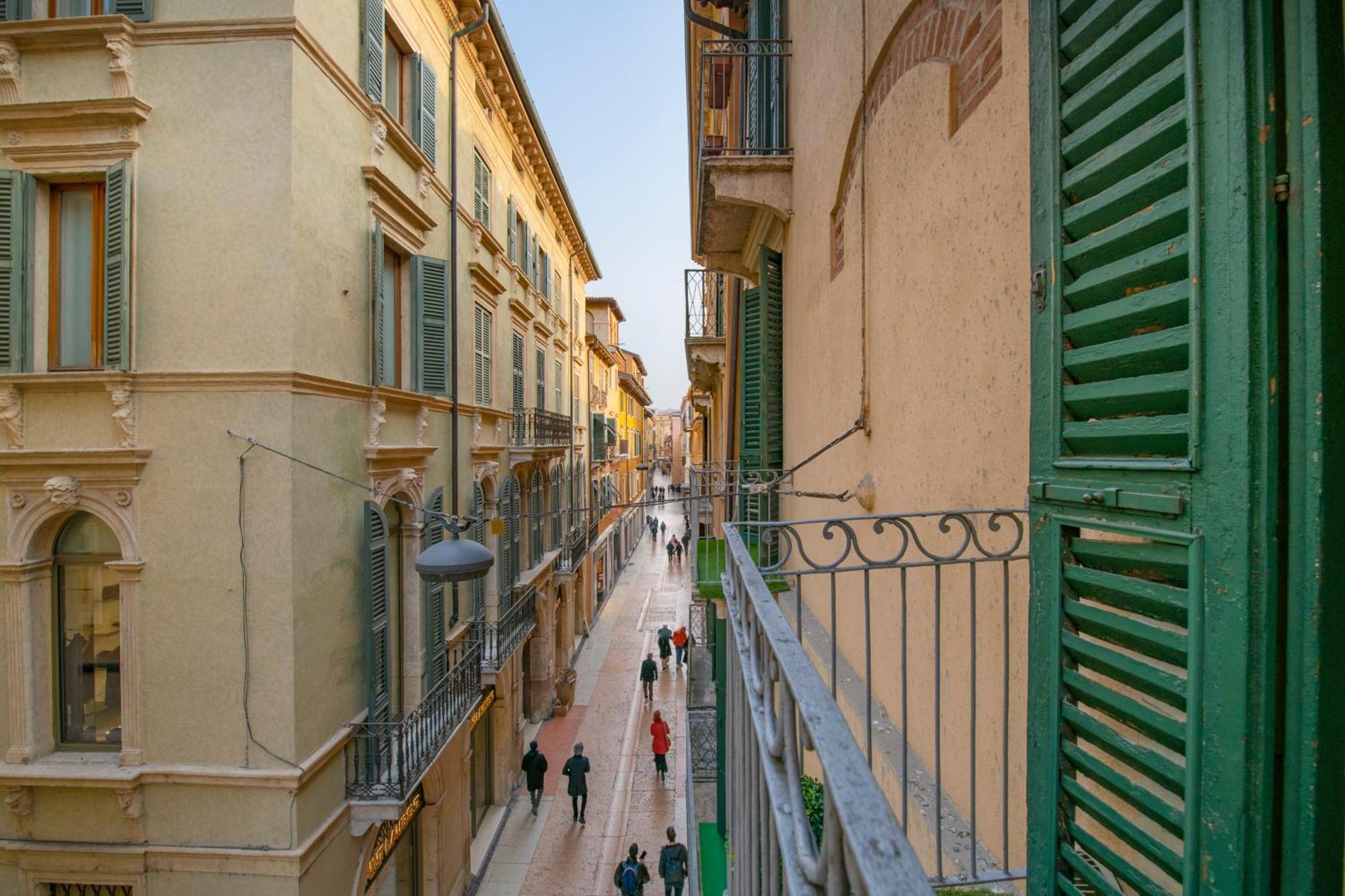 Arena Suite Mazzini Verona Bagian luar foto